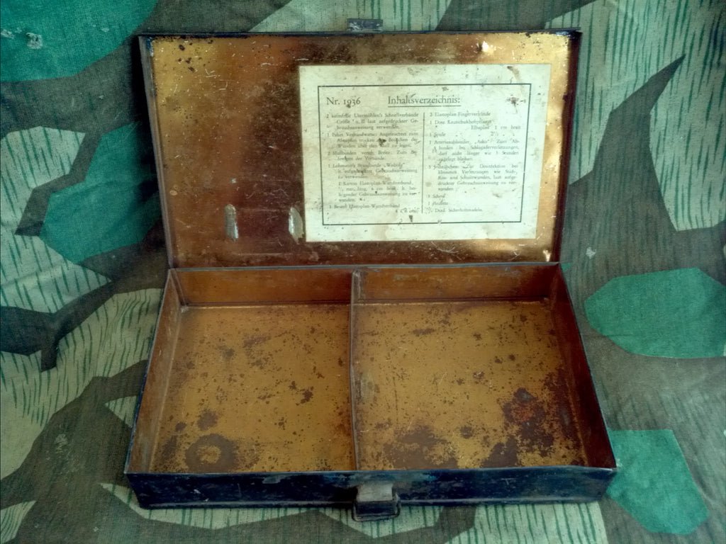 Original 1930s Erste Hilfe First Aid Box — image 4