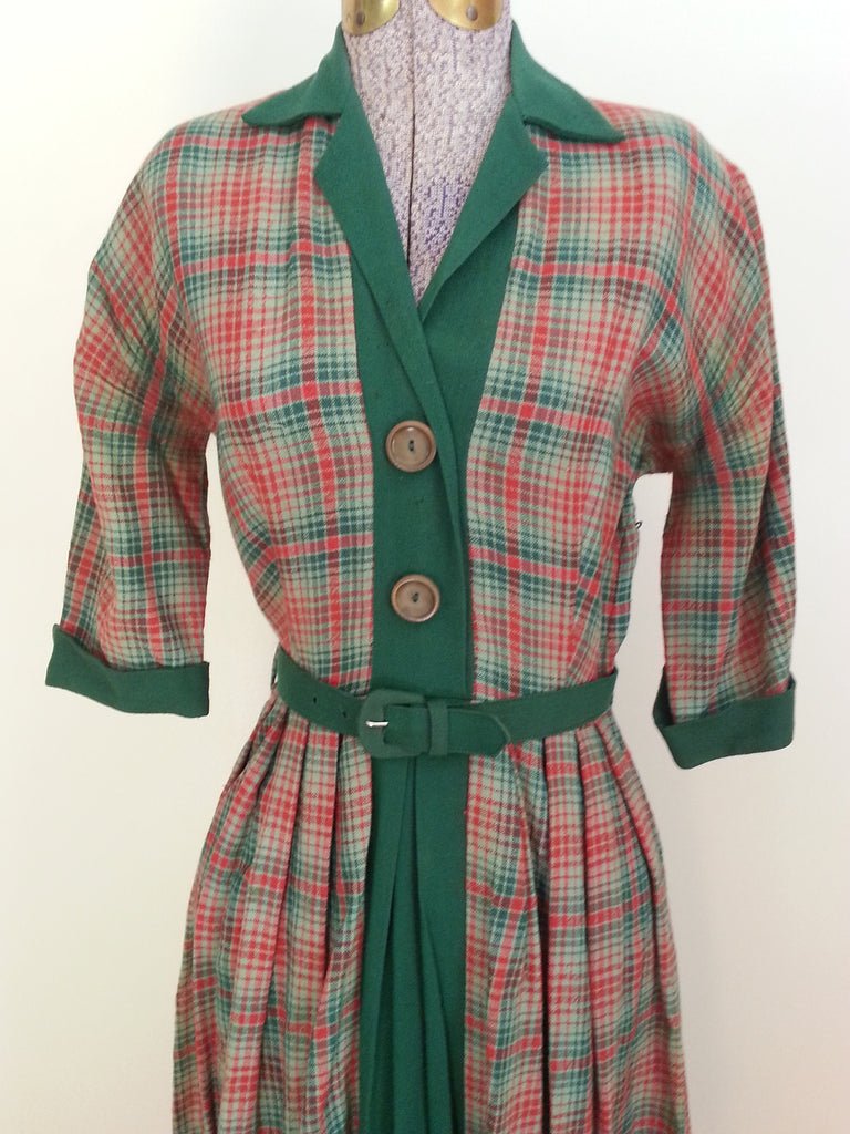 Red and Green Plaid Dress(B-37' W-26'--) — image 2