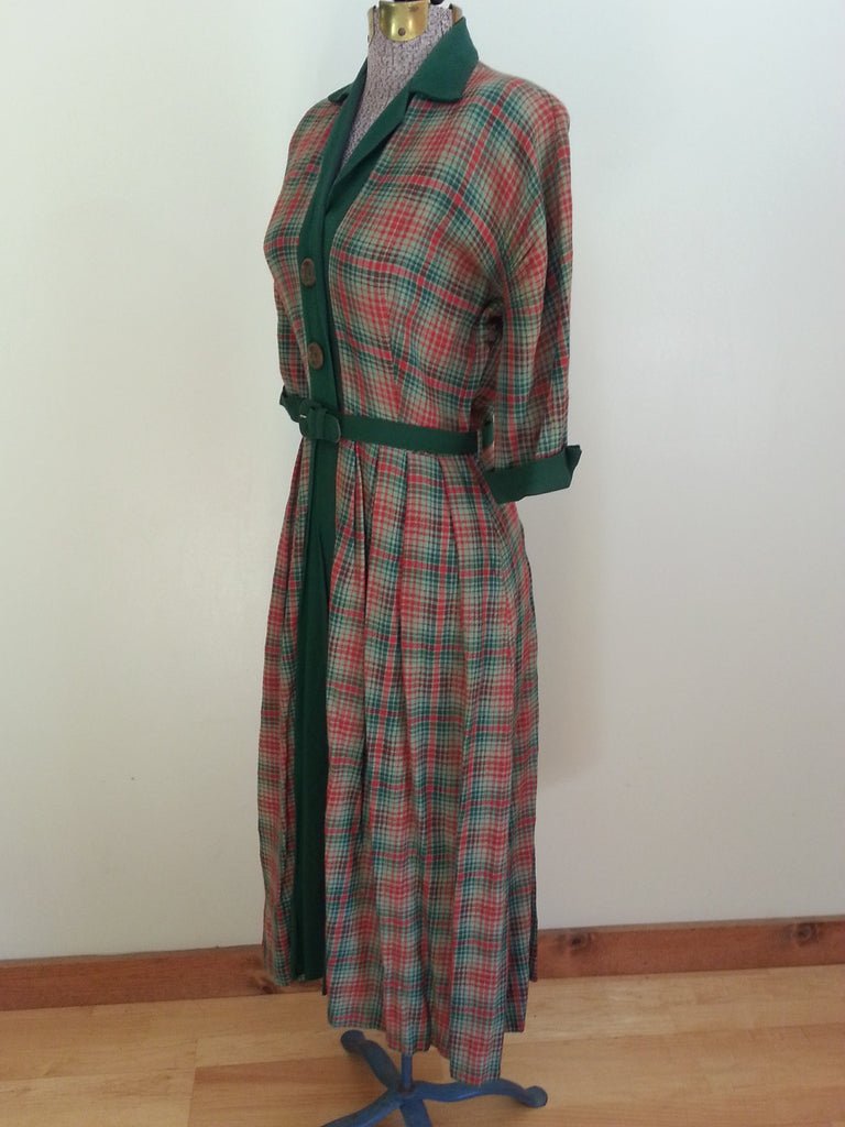 Red and Green Plaid Dress(B-37' W-26'--) — image 3