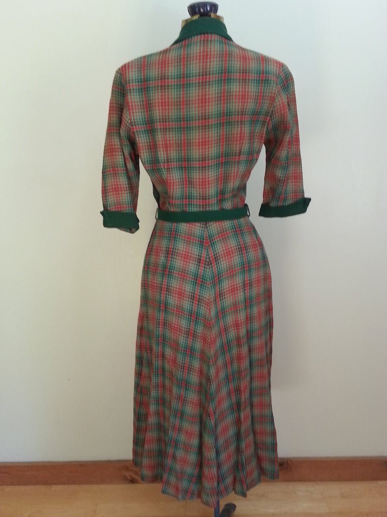 Red and Green Plaid Dress(B-37' W-26'--) — image 4