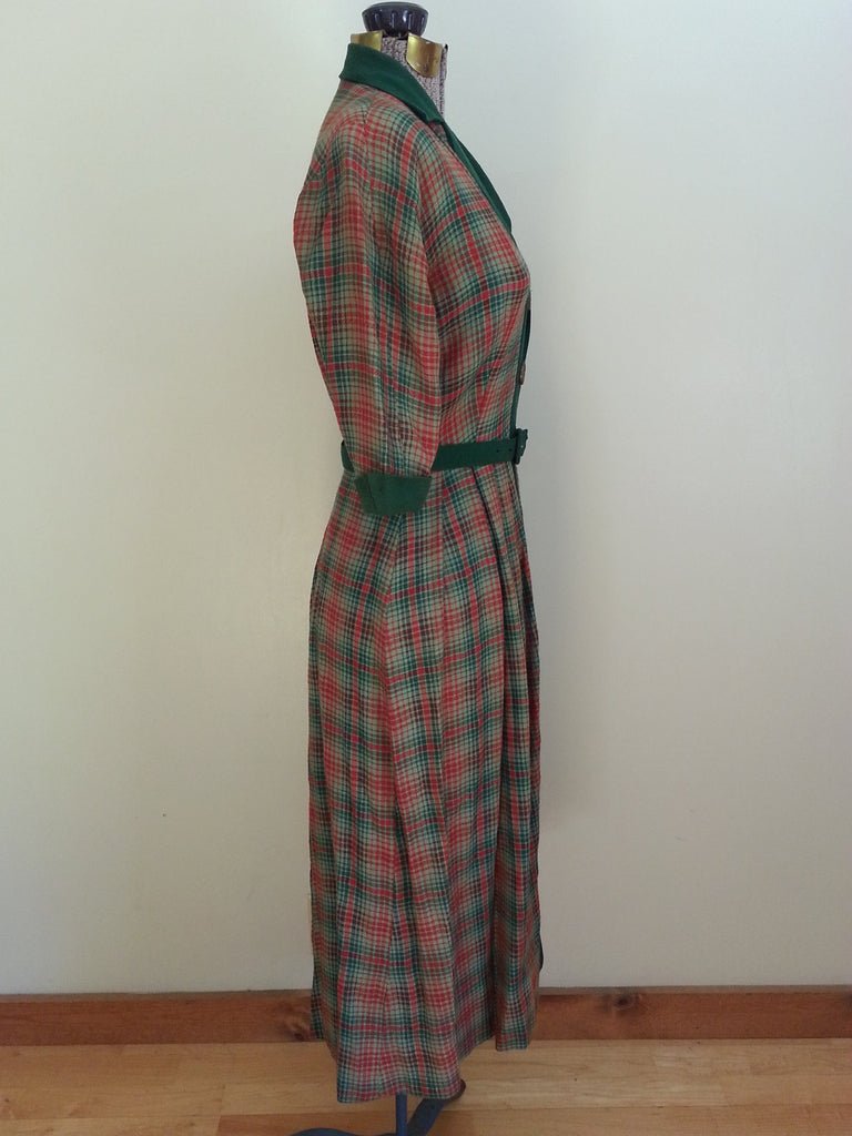 Red and Green Plaid Dress(B-37' W-26'--) — image 5