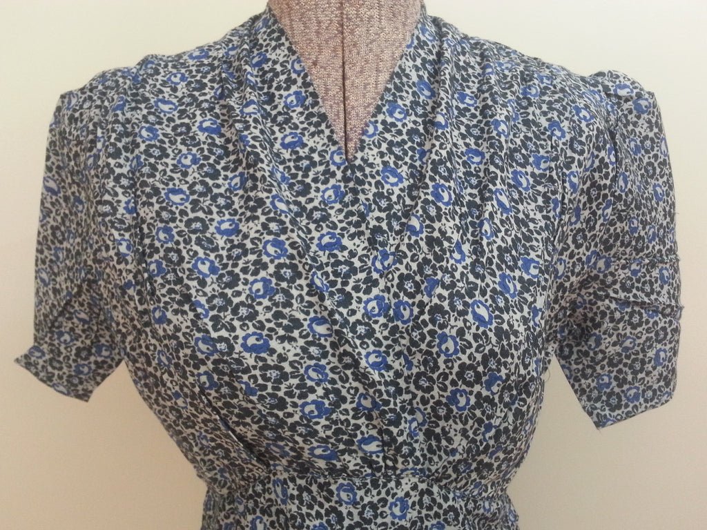 German Blue Print Dress(B-38' W-29' H-40') — image 2