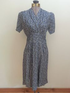 German Blue Print Dress(B-38' W-29' H-40')