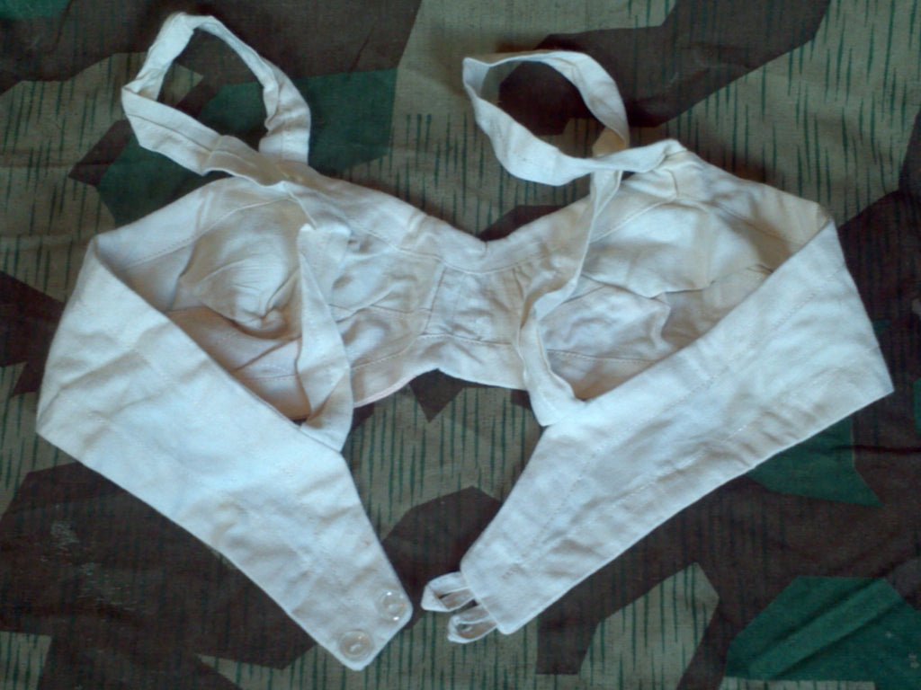 German Pink and White Bra — image 3