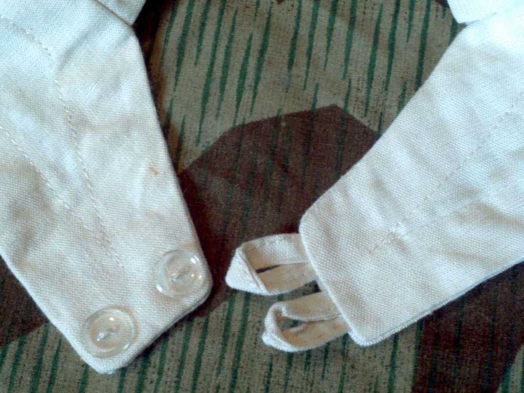 German Pink and White Bra — image 4