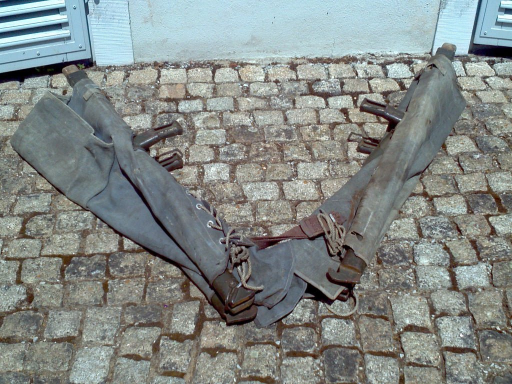 Original German Collapsible Stretcher — image 10