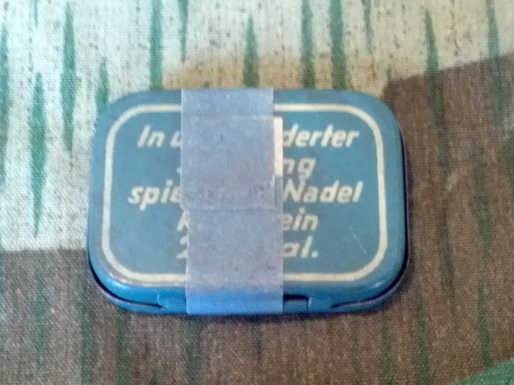 Original Unopened Gramophone Needles Eisbär — image 2