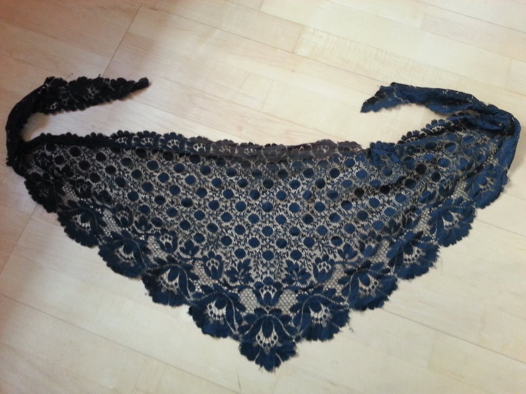 Pre-WWII German Dirndl w/ Painted Skirt(B-32 1/2' W-32'--) — image 15