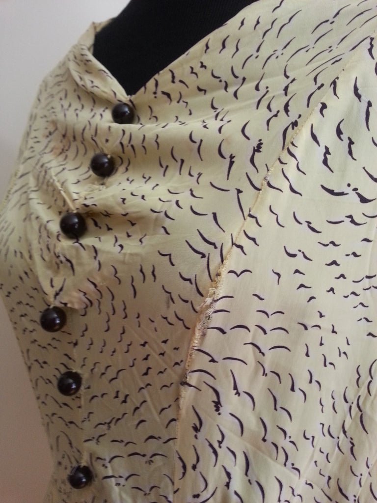 Pale Yellow Button Dress(38'-28'-35 1/2') — image 7