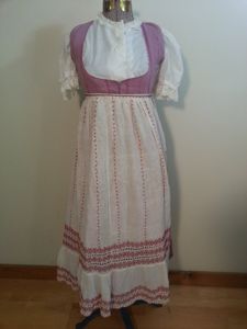 Pink/Purple Dirndl(B-32' W-28'--)