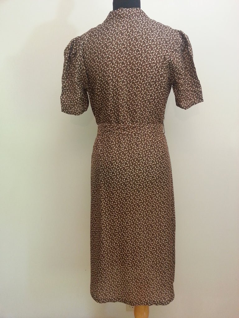 German Artificial Silk Button-Down Dress (Same Material as Parachutes)(B-39' W-33 1/2' H-40') — image 4