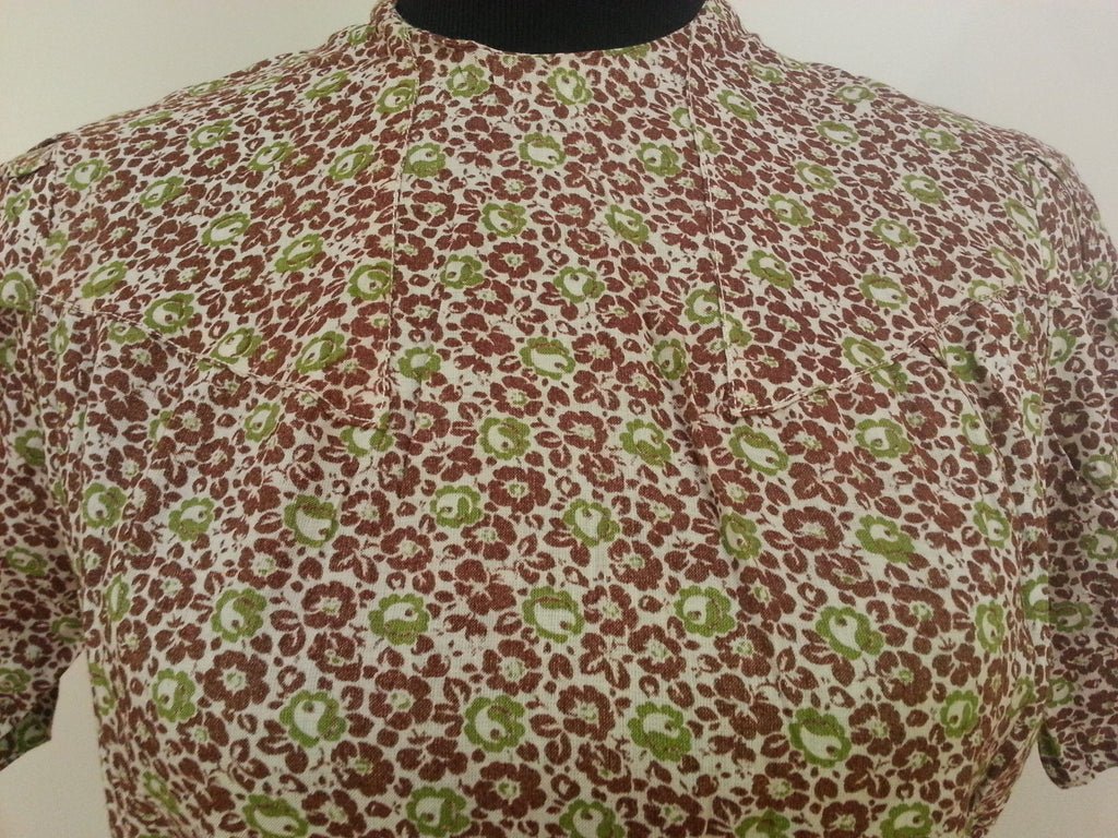 German Green/Brown Dress - Buttons in the Back(B-39' W-32' H-38') — image 2