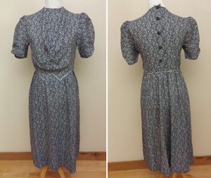 German Traditional Look Dress w/ Buttons in Back(B-36' W-28' H-38')