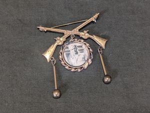 Crossed Rifle Infantry Sweetheart Pin with Soldier's Photo