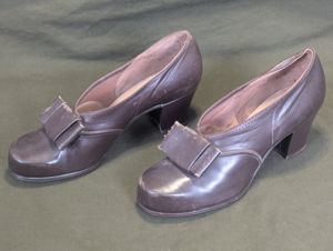 1944 Brown Marine Corps Women's Shoes 8A