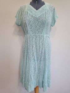 Lightweight Teal Dress(B-44' W-36' H-48')