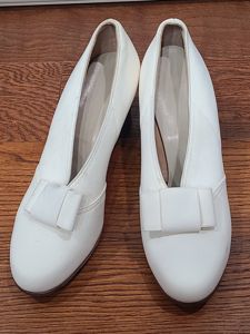 White Marines / USN Bow Pump Shoes Size 10 A