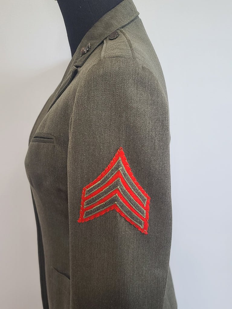 Women's US Marines Uniform: Jacket and Skirt — image 14