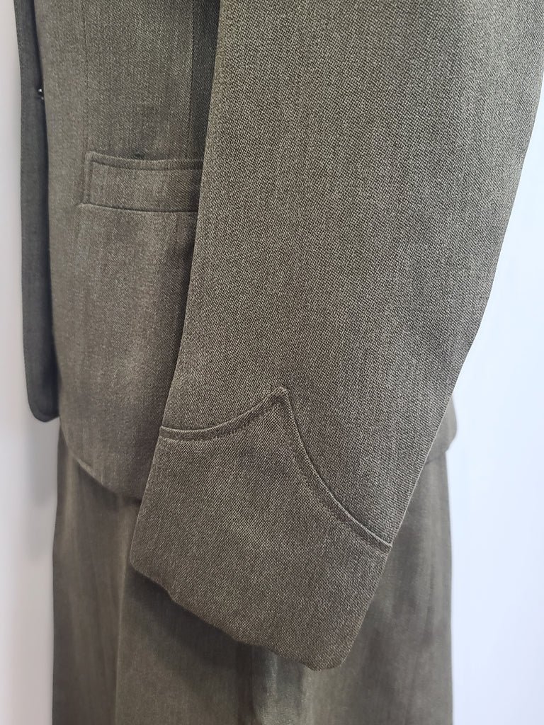 Women's US Marines Uniform: Jacket and Skirt — image 15