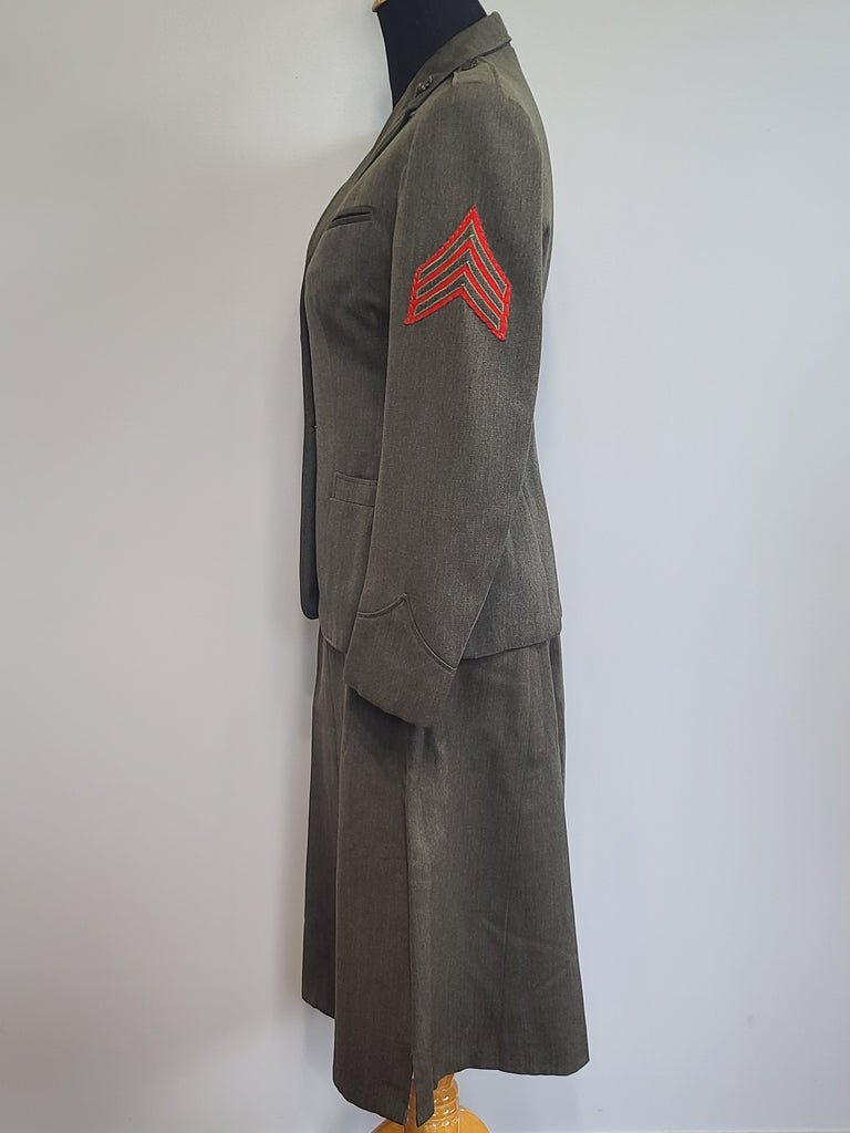 Women's US Marines Uniform: Jacket and Skirt — image 4