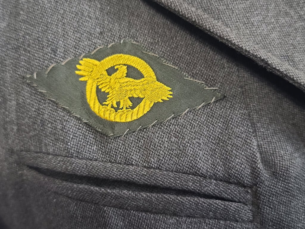 Women's US Marines Uniform: Jacket and Skirt — image 8