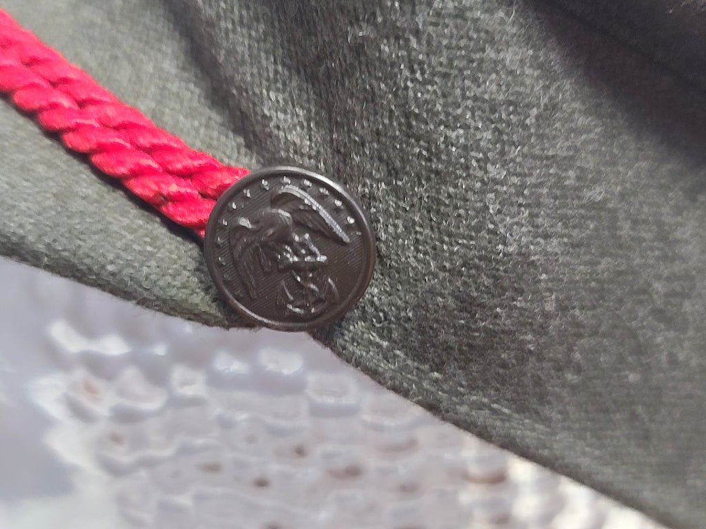 USMC Women's Service Hat with Bakelite Insignia — image 8