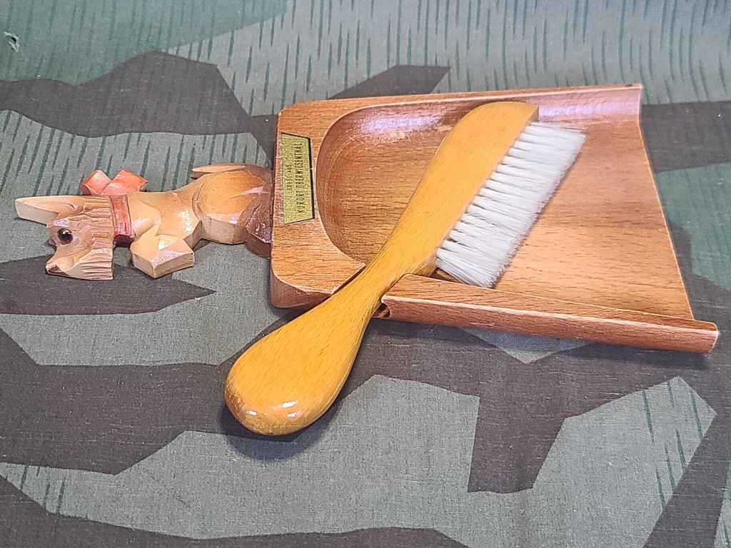 Wooden Scottie Dog Tabletop Brush & Dustpan — image 4
