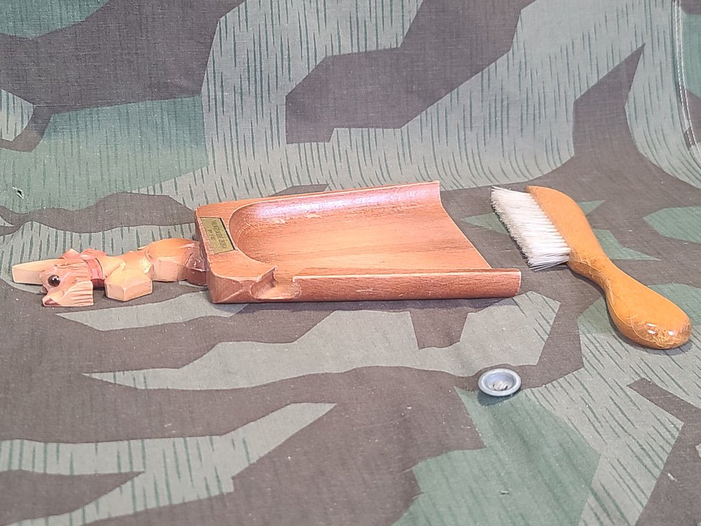 Wooden Scottie Dog Tabletop Brush & Dustpan — image 5