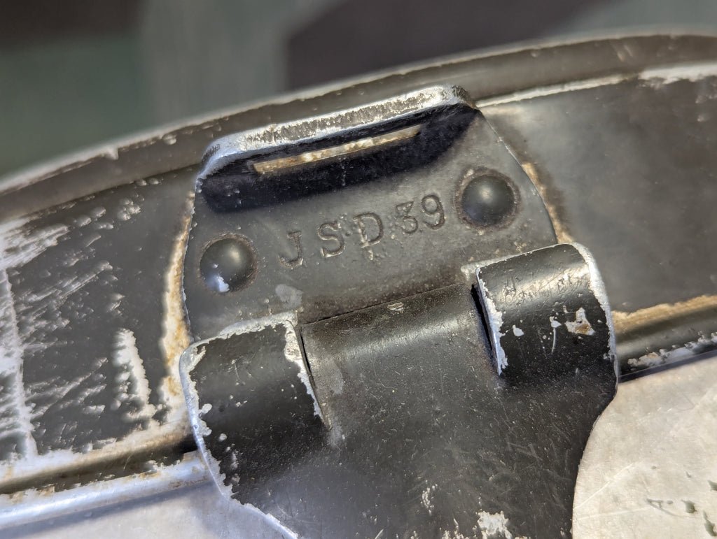 JSD39 C&CW37 Mis Matched Mess Kit Oblt. Krippner — image 2