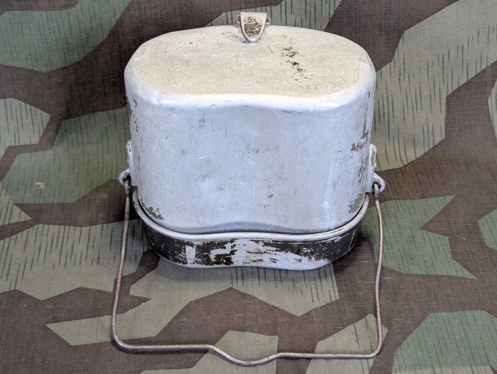 JSD39 C&CW37 Mis Matched Mess Kit Oblt. Krippner — image 3