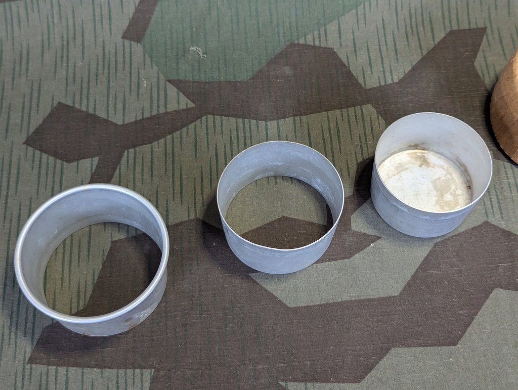 Collapsible German Aluminum Cup w Paper Container — image 4