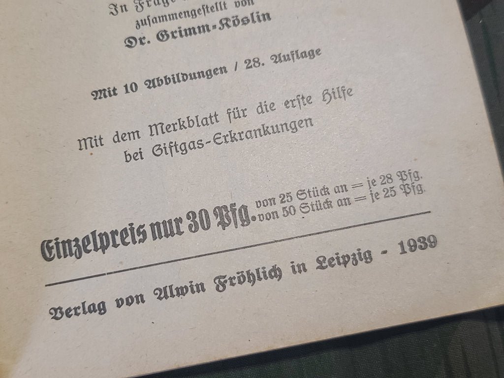 Wie Helfe Ich? First Aid Book 1939 with Feldpost Number (and Poison Gas Info) — image 5