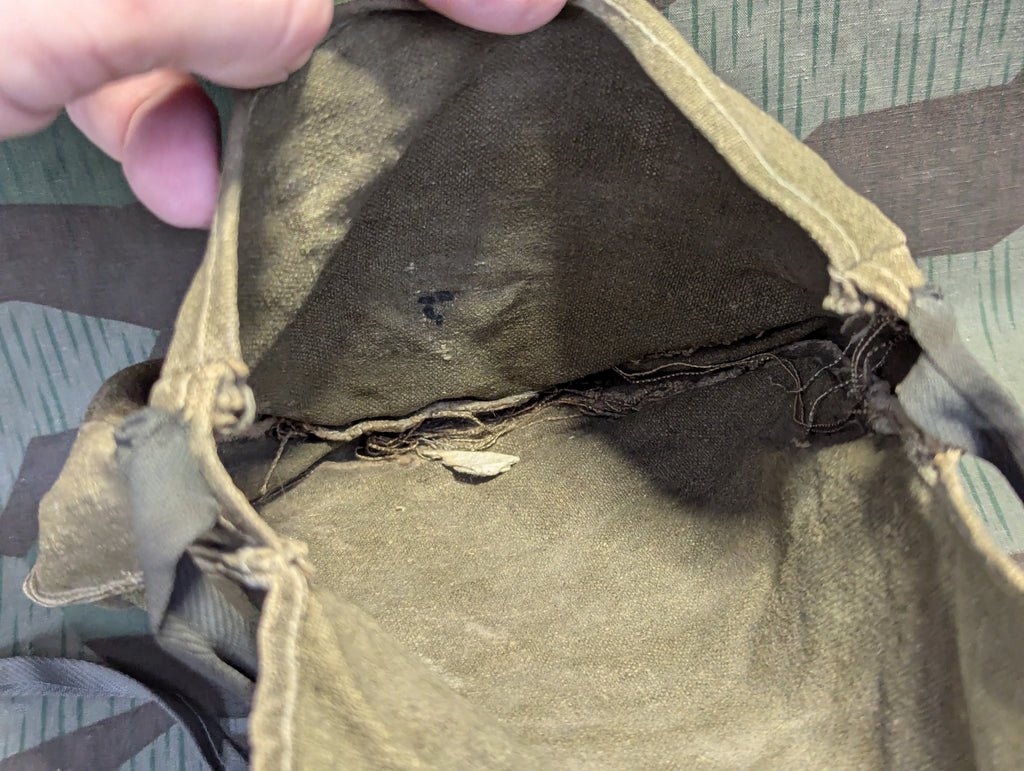 Luftschutz Gas Mask Carrying Pouch — image 4