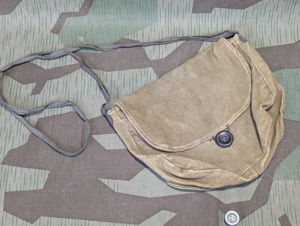 Luftschutz Gas Mask Carrying Pouch