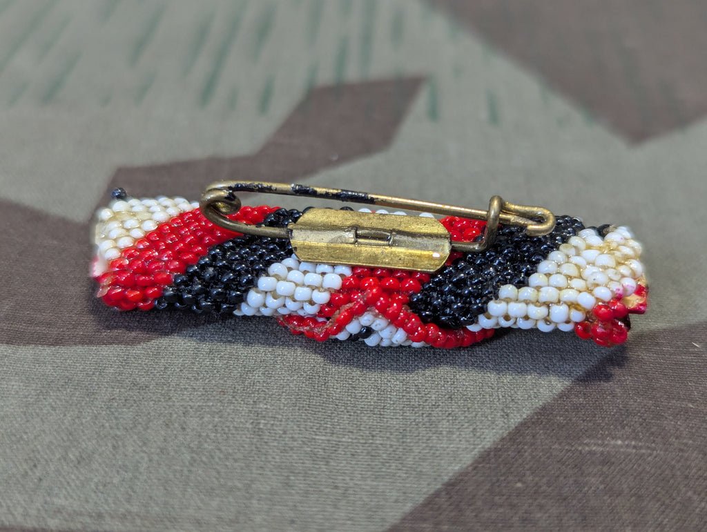 Original Beaded Third Reich Patriotic Pin — image 3