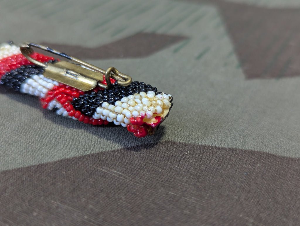 Original Beaded Third Reich Patriotic Pin — image 4