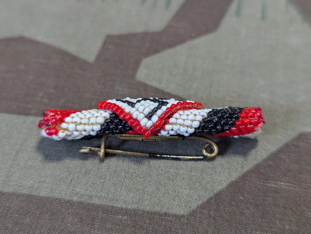 Original Beaded Third Reich Patriotic Pin — image 5