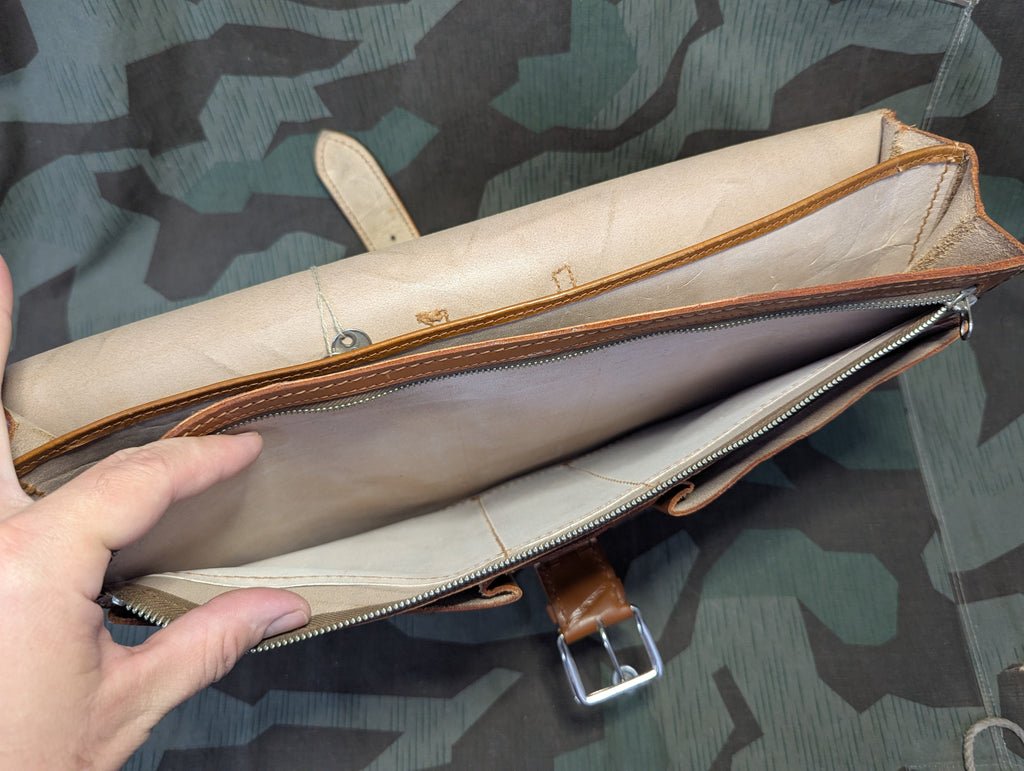Exquisite Original German Leather Briefcase — image 11