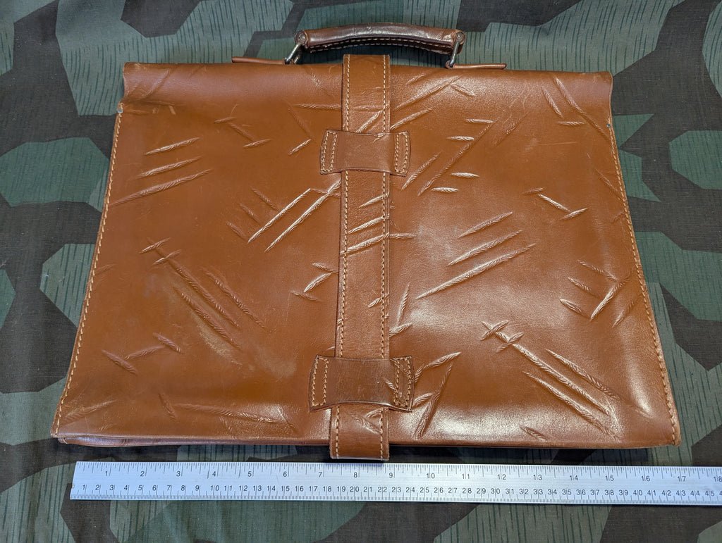 Exquisite Original German Leather Briefcase — image 2
