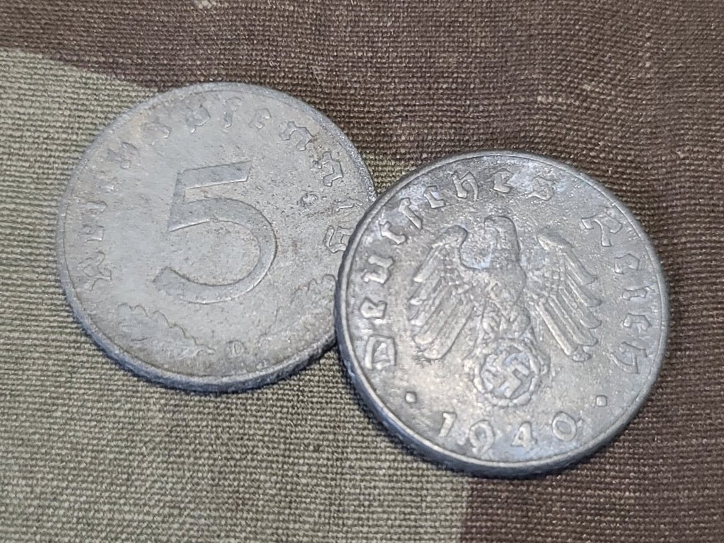 Lederhosen Novelty Change Purse with Coins Ostseebad Kühlungsborn — image 11