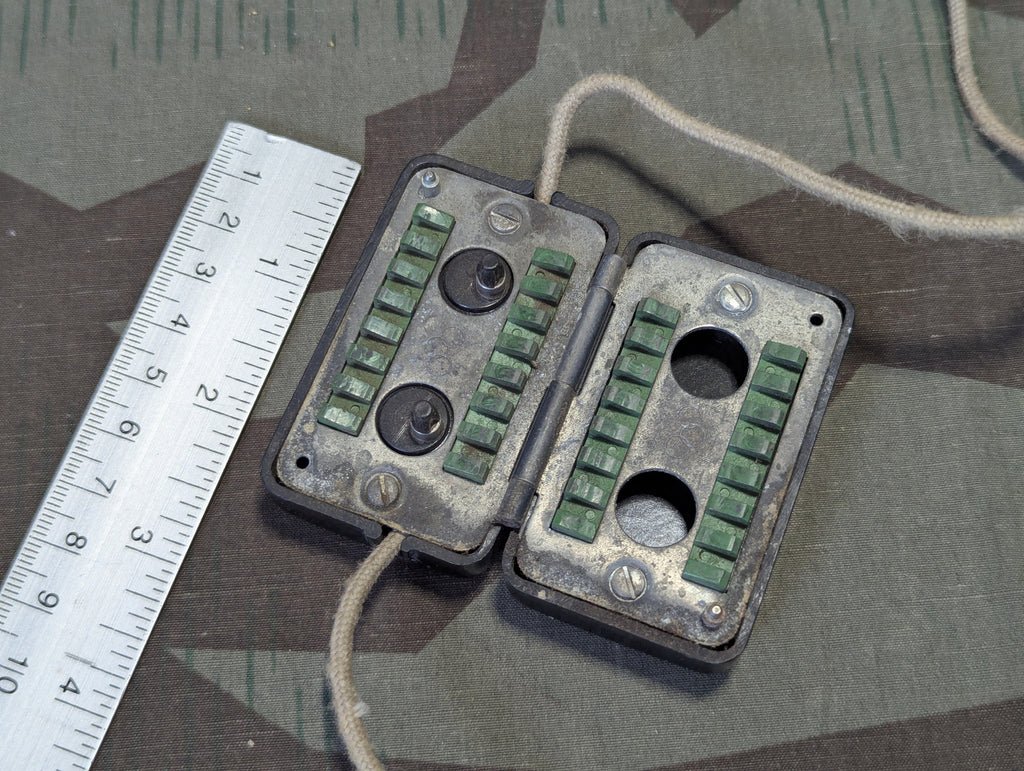 Sieger Bakelite Razor Blade Sharpener — image 3