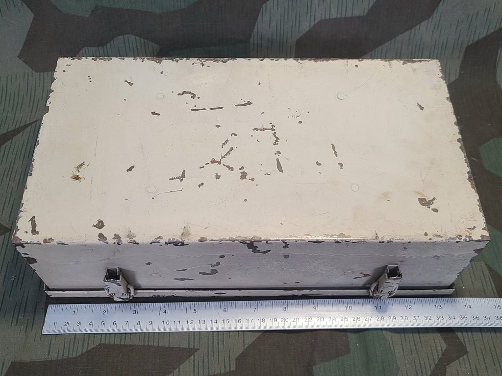 Verbandkasten with Contents — image 20