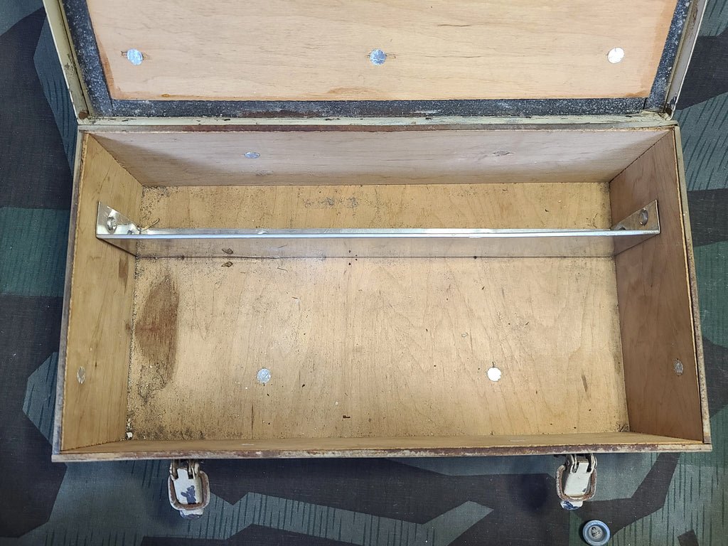 Verbandkasten with Contents — image 23