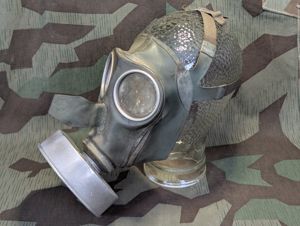 VM40 Original German Volksgasmaske