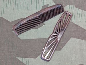 German Comb with Cover