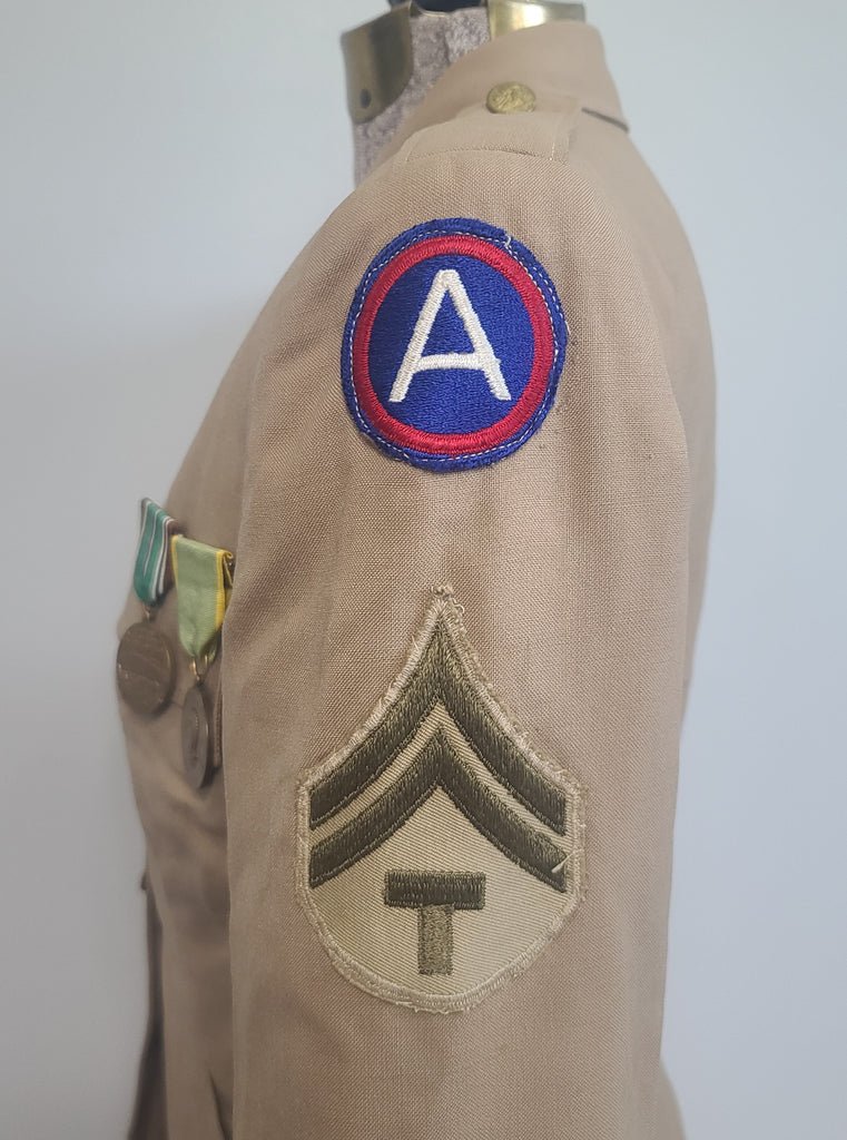 Khaki WAC Uniform: Jacket & Skirt & Medals(B-36' W-24' H-34') — image 13