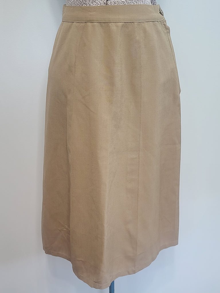 Khaki WAC Uniform: Jacket & Skirt & Medals(B-36' W-24' H-34') — image 21