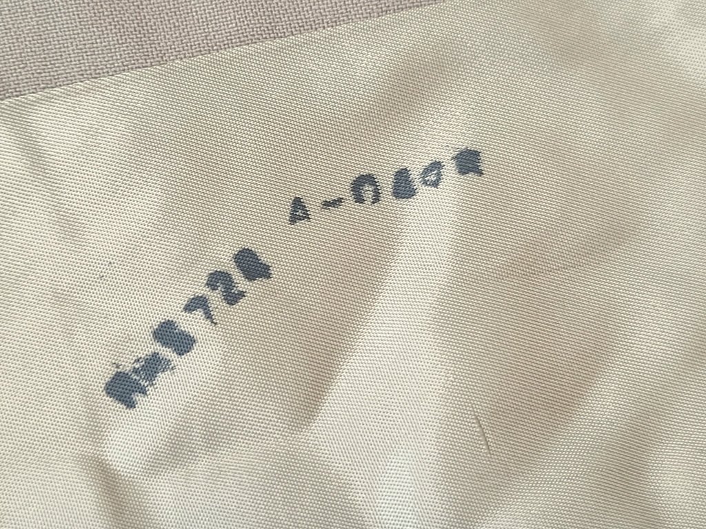 Khaki WAC Uniform: Jacket & Skirt & Medals(B-36' W-24' H-34') — image 25