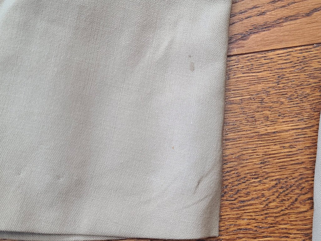 Khaki WAC Uniform: Jacket & Skirt & Medals(B-36' W-24' H-34') — image 30