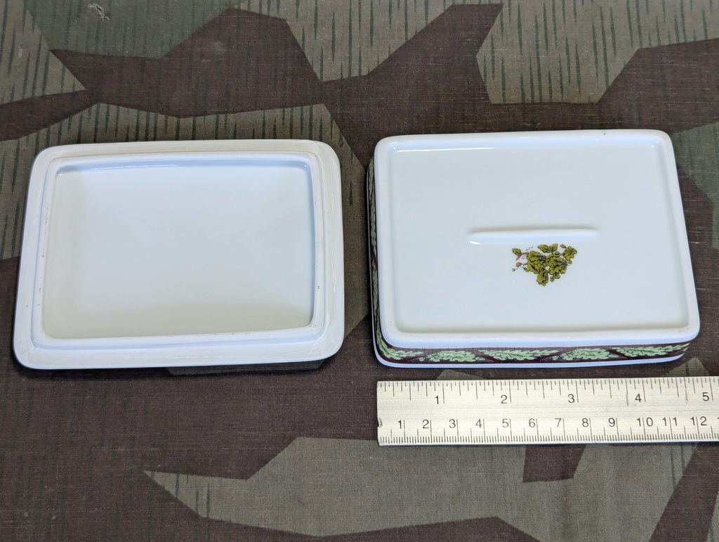 Reproduction 1886 Hanove Pionier Porcelain Keepsake Box — image 3